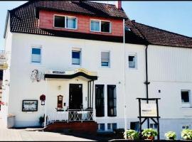 Landhotel zur Wegelnburg, hotel v destinaci Schönau