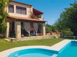 Villa Skine with private pool and lush garden