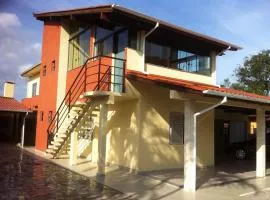 J e E Apartamentos na Barra da Lagoa