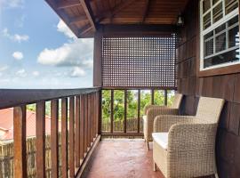 Montete Hilltop Cottage with Stunning Panoramic Views, casa de campo em Jalousie