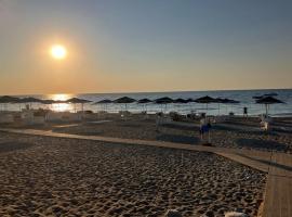 Villa S - Wonderful Holiday Home on the Beach – hotel w mieście Antalya