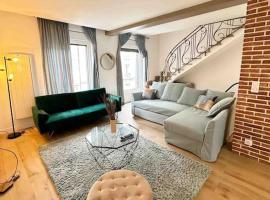 Extraordinary duplex apartment in Paris Montreuil, ξενοδοχείο σε Montreuil