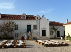 Santuário SOS Animal, hotel em Casais da Carneiria