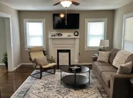 Charming 2 bed home - Close to Downtown Concord