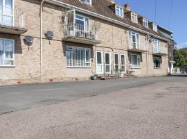 3 Elm Court, hotel a Hythe