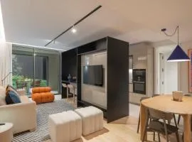 Luxury Garden Apartment at Savoy Insular