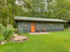 Hillsgrove Cabin with Community Perks Pets Welcome!