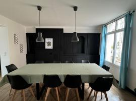 Appartement en centre-ville - Local vélos disponible, Hotel in Mayenne