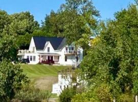 Gray's Manor - Lake Memphremagog, ubytování v soukromí v destinaci Newport