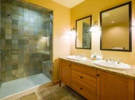 Slalom Creek 2 Bedroom & Den
