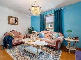 Betty Lou's Library l Cozy Reading Nook l 55 Roku, hotell sihtkohas Cranbrook
