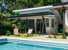 TAMANDUA HOMES el centro de Uvita, h&oacute;tel me&eth; sundlaugar &iacute; Uvita