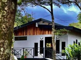 Roca Verde - Monteverde Cloud Forest Lodging, hotel in Monteverde Costa Rica