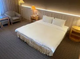 Chuto Plaza Hotel