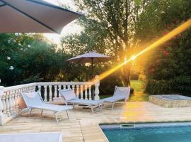 Les Jardins du Soleil, hotel a Avinyó