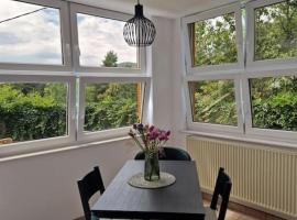 Hiša pod lipo - Apartma Lipa, hotel in Slovenska Bistrica