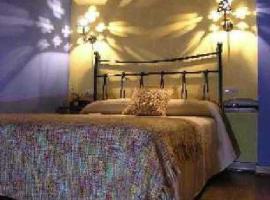 Apartamentos La Luna, hotel in Sos del Rey Católico