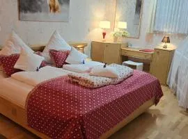 Resi's Zimmer mit Bad und Terrasse