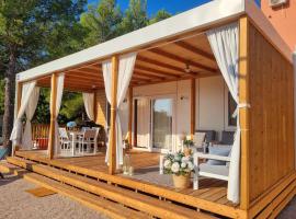 Mobile Home Blue Charm Camping Dalmata Orebić, hotel in Orebić