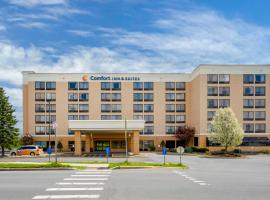 Comfort Inn & Suites Watertown - 1000 Islands, ξενοδοχείο σε Γουοτερτάουν