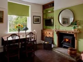 Holmes Cottage in the heart of Haworth