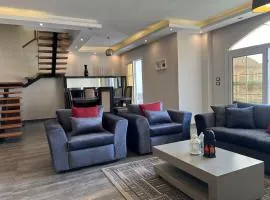 Sunny Family Retreat 3BR Gem Near AUC New Cairo
