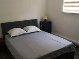 Chambre Dans appartement partag&eacute;, &delta;&omega;&mu;ά&tau;&iota;&omicron; &sigma;&epsilon; &omicron;&iota;&kappa;&omicron;&gamma;&epsilon;&nu;&epsilon;&iota;&alpha;&kappa;ή &kappa;&alpha;&tau;&omicron;&iota;&kappa;ί&alpha; &sigma;&epsilon; Roquebrune-Cap-Martin