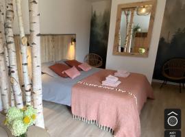 Maison Souche, hotel v destinaci Anstaing