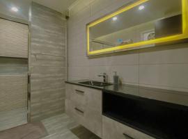 01 BHK CONDO IN FRONT OF CENTORUs, condo in Islamabad