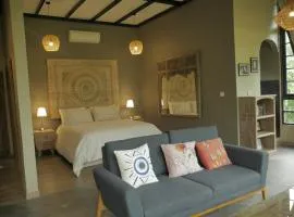 Secret Village Cozy Studio