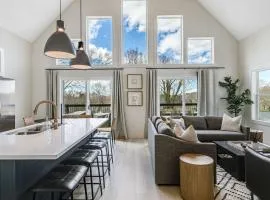 New Beautiful Home with Mtn Views, 2 Decks, Walk to Biltmore Village