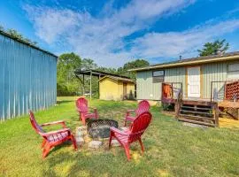Rural Escape Near Lake Ouachita with Gas Grill!