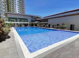 Cozy Studio with Balcony in Mesaverte near SM Downtown 4pax max with Free Pool & Netflix