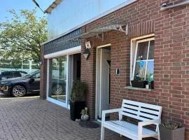 Modern House Gehrden 2, bis 4 Person, Contactless Check-in, free parking, Vollsaniert und Renoviert Dezember 2024