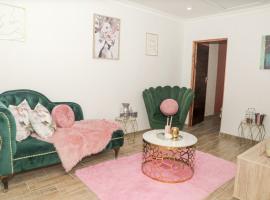 Rainbow Palace, zelfstandige accommodatie in Universitas