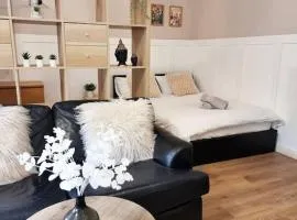 Charming Cottage Next to John Radcliffe Hospital with Free Parking