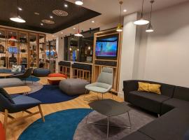 Holiday Inn Express Bilbao Airport by IHG, hotel v destinácii Derio