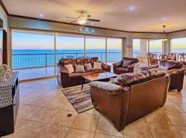 Spacious 4 bedroom Condo with expansive Ocean Views and luxurous features - #910 Sonoran Sky - RP Vacation