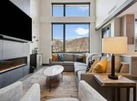One Riverfront Condo 505 by East West Hospitality