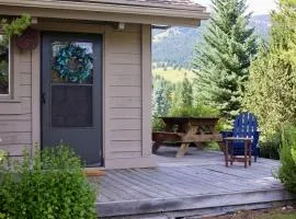 Condo Adjacent Nordic Ski, Fireplace & Indoor Pool