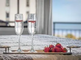 Chic & Charming 1BR Oceanview Suite! BW 414
