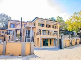 TINDLOVU GUESTHOUSE