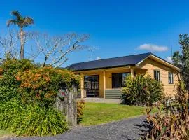 Fun Family Bach, close to beach and shops!