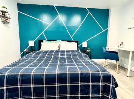 Private Room Near Airport K7, tradicionalna kućica u gradu 'Mississauga'