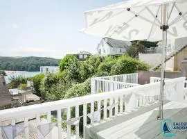 Beach View - Stylish Stay, Estuary Views & Luxury Spa Access