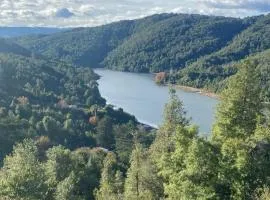Casa con vista al rio Cutipay