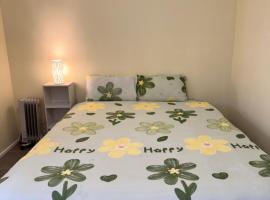 Prime location bedroom, hotel v destinaci Albion