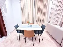 NA 22G01-01 1BR Apt in AD