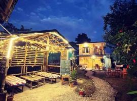 Sparrow House Bir, Landing Site, Kitchen, Bonfire, hotel v destinaci Bir
