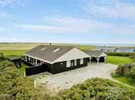 Stunning Home In Løkken With Wifi